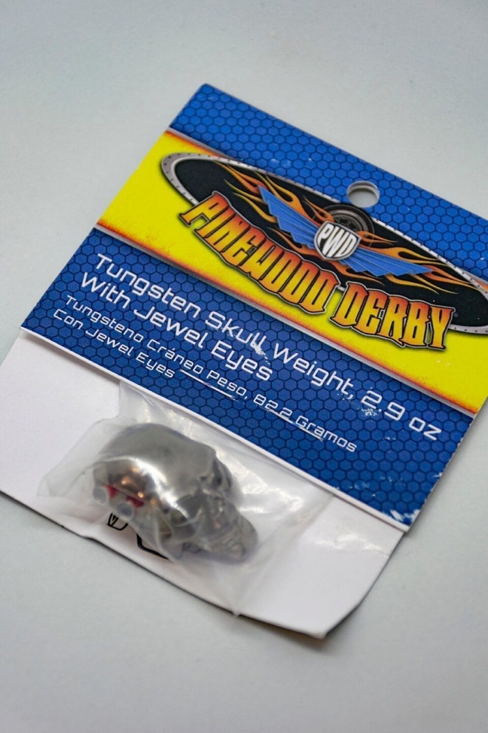 PINEWOOD DERBY TUNGSTEN SKULL WEIGHT WITH JEWEL EYES